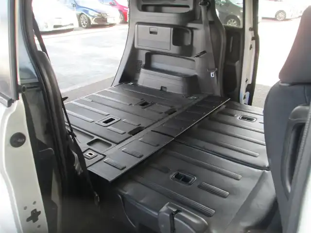 ホンダ フリード スパイク ハイブリット ジャストセレクション 千葉県 2013(平25)年 12.4万km ホワイトオーキッドパール 無限フルエアロ/社外HDDナビ、フルセグTV/バックカメラ/オーディオ【CD/DVD/BT/MSV】/パワースライドドア/HIDヘッドライト/無限イルミネーショングリル/無限フロアマット/無限ドアバイザー/無限16インチホイール/純正ビルドインETC/クルーズコントロール/ステアリングリモコン/新車保証書/取扱説明書/スペアキー