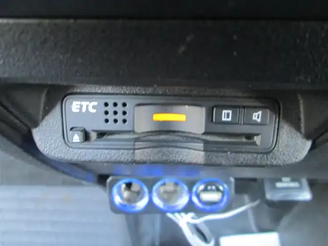 ホンダ フリード スパイク ハイブリット ジャストセレクション 千葉県 2013(平25)年 12.4万km ホワイトオーキッドパール 無限フルエアロ/社外HDDナビ、フルセグTV/バックカメラ/オーディオ【CD/DVD/BT/MSV】/パワースライドドア/HIDヘッドライト/無限イルミネーショングリル/無限フロアマット/無限ドアバイザー/無限16インチホイール/純正ビルドインETC/クルーズコントロール/ステアリングリモコン/新車保証書/取扱説明書/スペアキー