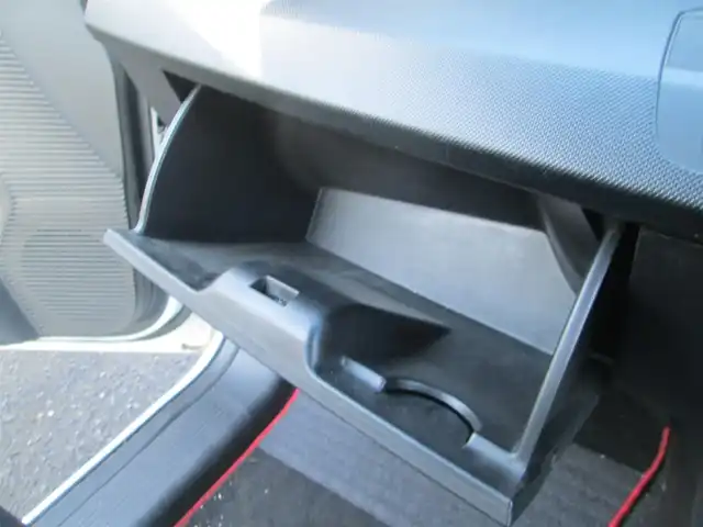 ホンダ フリード スパイク ハイブリット ジャストセレクション 千葉県 2013(平25)年 12.4万km ホワイトオーキッドパール 無限フルエアロ/社外HDDナビ、フルセグTV/バックカメラ/オーディオ【CD/DVD/BT/MSV】/パワースライドドア/HIDヘッドライト/無限イルミネーショングリル/無限フロアマット/無限ドアバイザー/無限16インチホイール/純正ビルドインETC/クルーズコントロール/ステアリングリモコン/新車保証書/取扱説明書/スペアキー