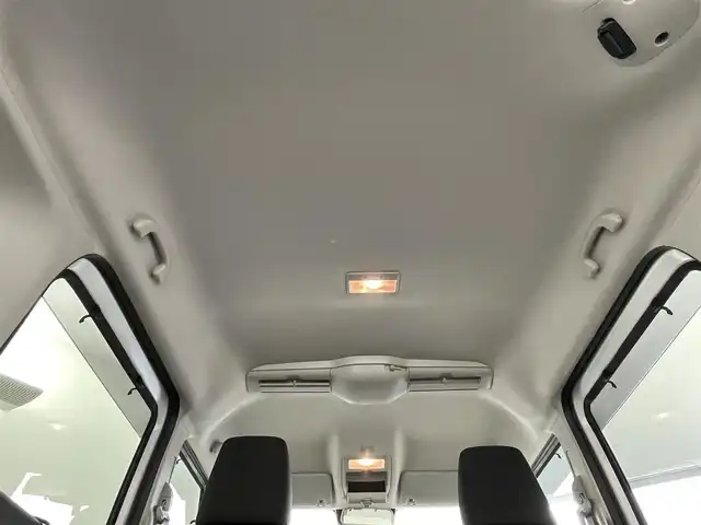 スズキ ソリオ バンディット HV MV 群馬県 2022(令4)年 0.6万km ピュアホワイトP 純正９インチナビ　全方位モニター　両側パワースライドドア　レーダークルーズコントロール　ハイビームアシスト　シートヒーター　純正１５インチＡＷ　ステアリングリモコン　ヘッドアップディスプレイ　禁煙車