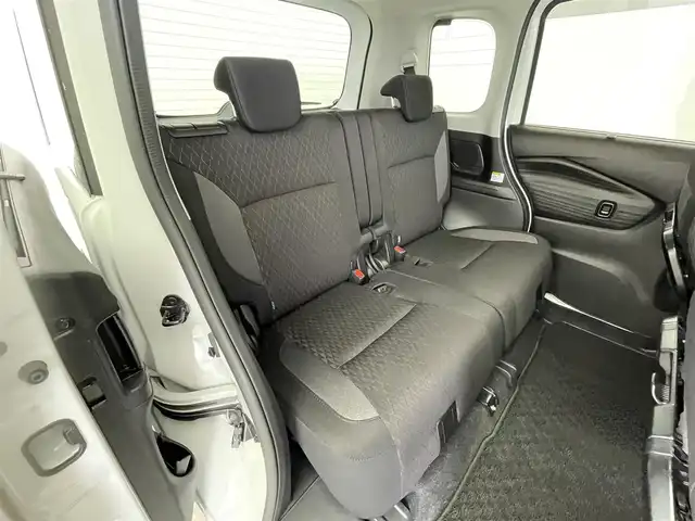 スズキ ソリオ バンディット HV MV 群馬県 2022(令4)年 0.6万km ピュアホワイトP 純正９インチナビ　全方位モニター　両側パワースライドドア　レーダークルーズコントロール　ハイビームアシスト　シートヒーター　純正１５インチＡＷ　ステアリングリモコン　ヘッドアップディスプレイ　禁煙車