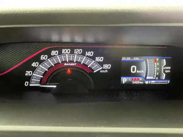 スズキ ソリオ バンディット HV MV 群馬県 2022(令4)年 0.6万km ピュアホワイトP 純正９インチナビ　全方位モニター　両側パワースライドドア　レーダークルーズコントロール　ハイビームアシスト　シートヒーター　純正１５インチＡＷ　ステアリングリモコン　ヘッドアップディスプレイ　禁煙車