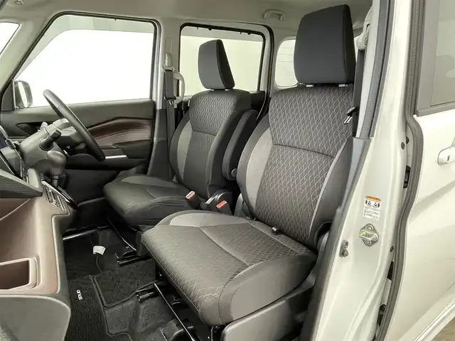 スズキ ソリオ バンディット HV MV 群馬県 2022(令4)年 0.6万km ピュアホワイトP 純正９インチナビ　全方位モニター　両側パワースライドドア　レーダークルーズコントロール　ハイビームアシスト　シートヒーター　純正１５インチＡＷ　ステアリングリモコン　ヘッドアップディスプレイ　禁煙車