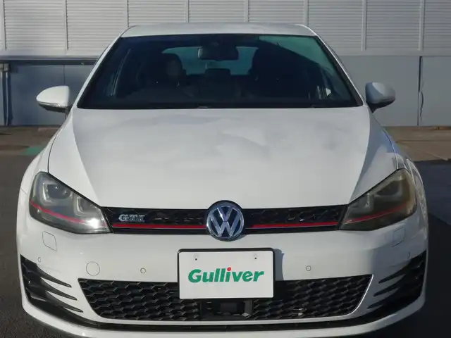 フォルクスワーゲン ゴルフ ＧＴＩ 静岡県 2014(平26)年 10万km 白 禁煙車/DCCパッケージ/　アダプティブシャシーコントロール/　18インチAW/ディスカバープロナビゲーション/　8インチディスプレイ/　DVD・CD・BT・SD・フルセグTV/　ビルトインETC/　バックカメラ/プリクラッシュ ブレーキシステム/アダプティブクルーズコントロール/レーンキープアシスト/パークディスタンスコントロール（フロント/リア）/プロアクティブオキュパントプロテクション/HIDヘッドライト/オートライト/スマートエントリー/純正フロアマット/ドアバイザー