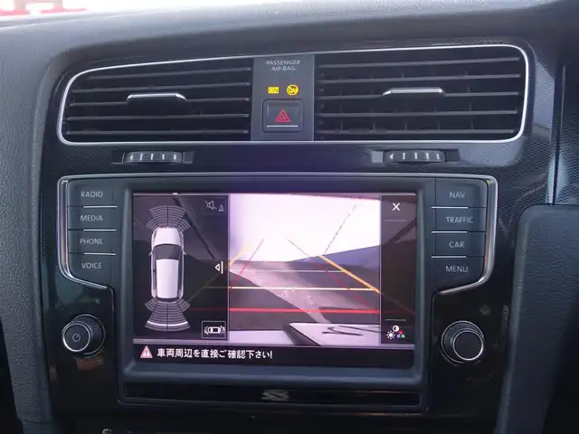 フォルクスワーゲン ゴルフ ＧＴＩ 静岡県 2014(平26)年 10万km 白 禁煙車/DCCパッケージ/　アダプティブシャシーコントロール/　18インチAW/ディスカバープロナビゲーション/　8インチディスプレイ/　DVD・CD・BT・SD・フルセグTV/　ビルトインETC/　バックカメラ/プリクラッシュ ブレーキシステム/アダプティブクルーズコントロール/レーンキープアシスト/パークディスタンスコントロール（フロント/リア）/プロアクティブオキュパントプロテクション/HIDヘッドライト/オートライト/スマートエントリー/純正フロアマット/ドアバイザー