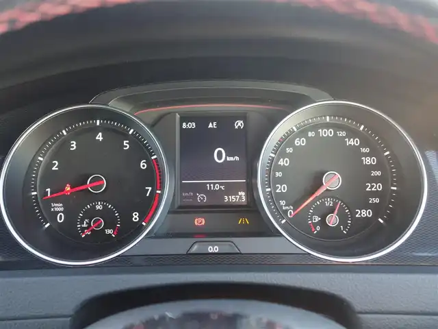 フォルクスワーゲン ゴルフ ＧＴＩ 静岡県 2014(平26)年 10万km 白 禁煙車/DCCパッケージ/　アダプティブシャシーコントロール/　18インチAW/ディスカバープロナビゲーション/　8インチディスプレイ/　DVD・CD・BT・SD・フルセグTV/　ビルトインETC/　バックカメラ/プリクラッシュ ブレーキシステム/アダプティブクルーズコントロール/レーンキープアシスト/パークディスタンスコントロール（フロント/リア）/プロアクティブオキュパントプロテクション/HIDヘッドライト/オートライト/スマートエントリー/純正フロアマット/ドアバイザー