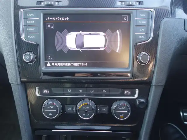 フォルクスワーゲン ゴルフ ＧＴＩ 静岡県 2014(平26)年 10万km 白 禁煙車/DCCパッケージ/　アダプティブシャシーコントロール/　18インチAW/ディスカバープロナビゲーション/　8インチディスプレイ/　DVD・CD・BT・SD・フルセグTV/　ビルトインETC/　バックカメラ/プリクラッシュ ブレーキシステム/アダプティブクルーズコントロール/レーンキープアシスト/パークディスタンスコントロール（フロント/リア）/プロアクティブオキュパントプロテクション/HIDヘッドライト/オートライト/スマートエントリー/純正フロアマット/ドアバイザー