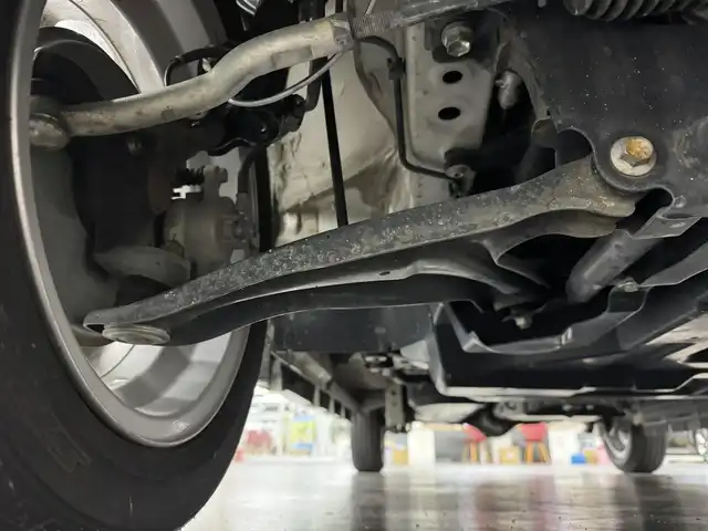 スズキ エブリィ ワゴン PZターボ スペシャル 三重県 2016(平28)年 4万km パールホワイト ガソリン・ターボ/キャブオーバーFR/インパネ4AT/パナソニック・ストラーダ 7インチ『美優ナビ』 CN-RX02D/（FM/AM/SD/iPod/TV/USB/Bluetooth/MEMORY MUSIC/CD/DVD/Blu-ray/HDMI/VTR）/バックアイカメラ/両側パワースライドドア/ETC/安全/・レーダーブレーキサポート/・ESP（横すべり防止機能）/・ヒルホールドコントロール（坂道発進補助）/・運転席、助手席エアバッグ/装備/・電動オートステップ/・オートエアコン/・リアヒーター/・オートライト/・ディスチャージヘッドライト/・フロントフォグライト/・ステアリングスイッチ/・純正14inAW/・電動格納ドアミラー/・パワーステアリング/・パワーウインドウ/・プッシュスタート/・スマートキーx2/・保/取/ナビ取/など