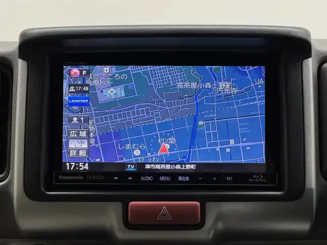 スズキ エブリィ ワゴン PZターボ スペシャル 三重県 2016(平28)年 4万km パールホワイト ガソリン・ターボ/キャブオーバーFR/インパネ4AT/パナソニック・ストラーダ 7インチ『美優ナビ』 CN-RX02D/（FM/AM/SD/iPod/TV/USB/Bluetooth/MEMORY MUSIC/CD/DVD/Blu-ray/HDMI/VTR）/バックアイカメラ/両側パワースライドドア/ETC/安全/・レーダーブレーキサポート/・ESP（横すべり防止機能）/・ヒルホールドコントロール（坂道発進補助）/・運転席、助手席エアバッグ/装備/・電動オートステップ/・オートエアコン/・リアヒーター/・オートライト/・ディスチャージヘッドライト/・フロントフォグライト/・ステアリングスイッチ/・純正14inAW/・電動格納ドアミラー/・パワーステアリング/・パワーウインドウ/・プッシュスタート/・スマートキーx2/・保/取/ナビ取/など