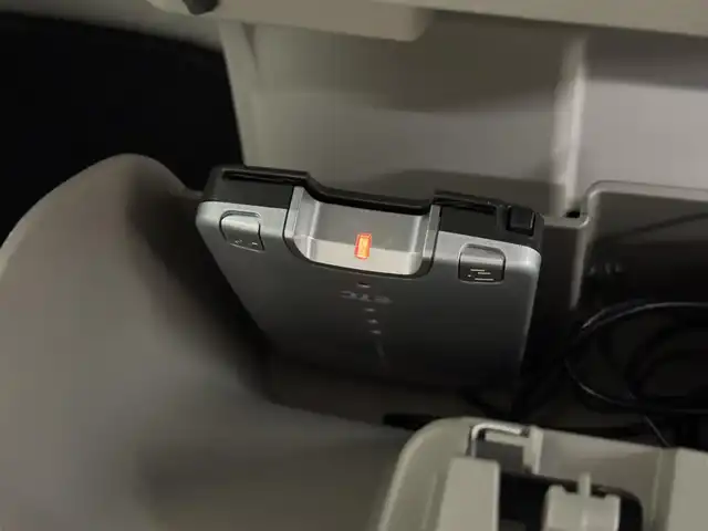 スズキ エブリィ ワゴン PZターボ スペシャル 三重県 2016(平28)年 4万km パールホワイト ガソリン・ターボ/キャブオーバーFR/インパネ4AT/パナソニック・ストラーダ 7インチ『美優ナビ』 CN-RX02D/（FM/AM/SD/iPod/TV/USB/Bluetooth/MEMORY MUSIC/CD/DVD/Blu-ray/HDMI/VTR）/バックアイカメラ/両側パワースライドドア/ETC/安全/・レーダーブレーキサポート/・ESP（横すべり防止機能）/・ヒルホールドコントロール（坂道発進補助）/・運転席、助手席エアバッグ/装備/・電動オートステップ/・オートエアコン/・リアヒーター/・オートライト/・ディスチャージヘッドライト/・フロントフォグライト/・ステアリングスイッチ/・純正14inAW/・電動格納ドアミラー/・パワーステアリング/・パワーウインドウ/・プッシュスタート/・スマートキーx2/・保/取/ナビ取/など