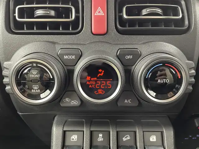 スズキ ジムニー シエラ JC 富山県 2018(平30)年 3.2万km シフォンアイボリーメタリックブラック2トーンルーフ ワンオーナー/4WD/社外ナビ【AVIC-RWS901】/（AM/FM/CD/DVD/SD/BT）/フルセグTV/衝突被害軽減ブレーキ/クルーズコントロール/レーンキープアシスト/オートマチックハイビーム/前席シートヒーター/ETC/ドライブレコーダー/スマートキー/プッシュスタート/シートカバー/純正フロアマット/純正１５インチAW/取扱説明書/保証書