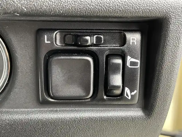 スズキ ジムニー シエラ JC 富山県 2018(平30)年 3.2万km シフォンアイボリーメタリックブラック2トーンルーフ ワンオーナー/4WD/社外ナビ【AVIC-RWS901】/（AM/FM/CD/DVD/SD/BT）/フルセグTV/衝突被害軽減ブレーキ/クルーズコントロール/レーンキープアシスト/オートマチックハイビーム/前席シートヒーター/ETC/ドライブレコーダー/スマートキー/プッシュスタート/シートカバー/純正フロアマット/純正１５インチAW/取扱説明書/保証書