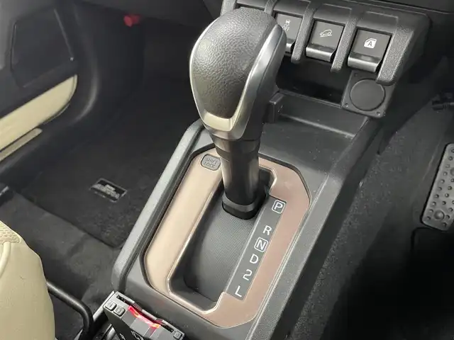 スズキ ジムニー シエラ JC 富山県 2018(平30)年 3.2万km シフォンアイボリーメタリックブラック2トーンルーフ ワンオーナー/4WD/社外ナビ【AVIC-RWS901】/（AM/FM/CD/DVD/SD/BT）/フルセグTV/衝突被害軽減ブレーキ/クルーズコントロール/レーンキープアシスト/オートマチックハイビーム/前席シートヒーター/ETC/ドライブレコーダー/スマートキー/プッシュスタート/シートカバー/純正フロアマット/純正１５インチAW/取扱説明書/保証書