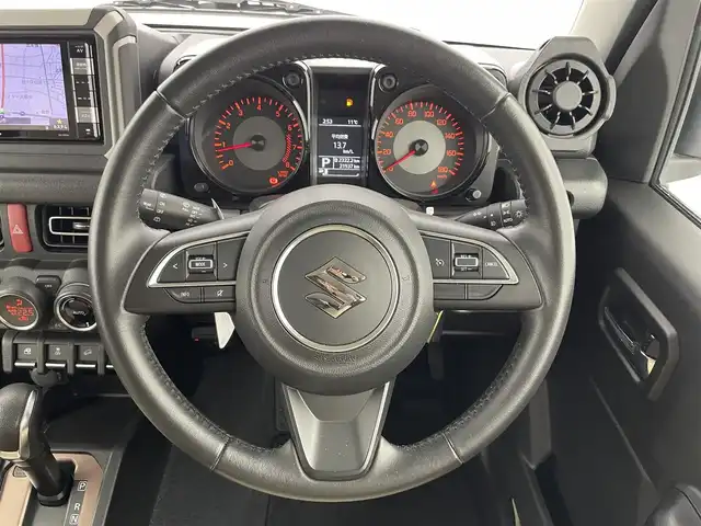 スズキ ジムニー シエラ JC 富山県 2018(平30)年 3.2万km シフォンアイボリーメタリックブラック2トーンルーフ ワンオーナー/4WD/社外ナビ【AVIC-RWS901】/（AM/FM/CD/DVD/SD/BT）/フルセグTV/衝突被害軽減ブレーキ/クルーズコントロール/レーンキープアシスト/オートマチックハイビーム/前席シートヒーター/ETC/ドライブレコーダー/スマートキー/プッシュスタート/シートカバー/純正フロアマット/純正１５インチAW/取扱説明書/保証書