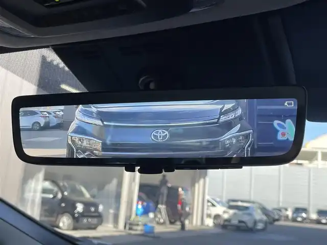 トヨタ プリウス Z 滋賀県 2023(令5)年 0.7万km プラチナホワイトパールマイカ 12.3インチ純正ナビ/Bluetooth/USB/Miracast/フルセグ/本革シート/パワーシート（D）/シートヒーター（D/N）/ベンチレーション（D/N）/ステアリングヒーター/パワーリアゲート/純正デジタルインナーミラー/前後ソナー/アドバンストパーキング/パノラミックビュー/BSM/電動パーキングブレーキ/オートブレーキホールド/オートライト/オートハイビーム/LEDヘッドライト/AC100V/ビルトインETC2.0/置くだけ充電