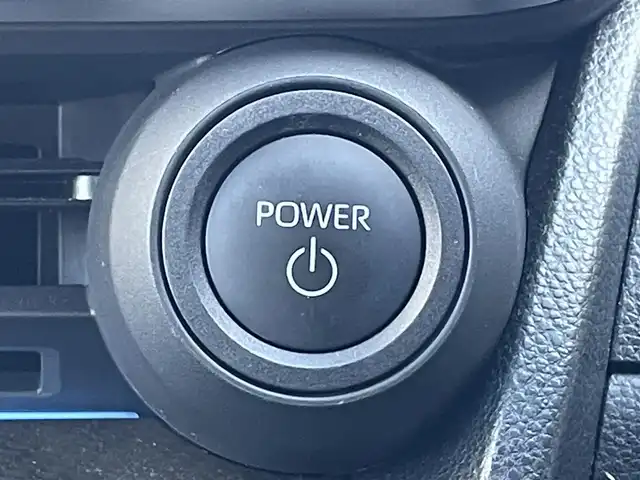 トヨタ プリウス Z 滋賀県 2023(令5)年 0.7万km プラチナホワイトパールマイカ 12.3インチ純正ナビ/Bluetooth/USB/Miracast/フルセグ/本革シート/パワーシート（D）/シートヒーター（D/N）/ベンチレーション（D/N）/ステアリングヒーター/パワーリアゲート/純正デジタルインナーミラー/前後ソナー/アドバンストパーキング/パノラミックビュー/BSM/電動パーキングブレーキ/オートブレーキホールド/オートライト/オートハイビーム/LEDヘッドライト/AC100V/ビルトインETC2.0/置くだけ充電