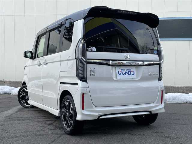 ホンダ Ｎ ＢＯＸ カスタム G L ターボ ホンダセンシング 岩手県 2018(平30)年 13.7万km プレミアムホワイトパールⅡ (株)IDOMが運営する【じしゃロン盛岡店】の自社ローン専用車両になりますこちらは現金またはオートローンご利用時の価格です。自社ローンご希望の方は別途その旨お申付け下さい/純正ナビ（AM/FM/CD/DVD/SD/BT)/バックカメラ/フルセグテレビ/両側パワースライドドア/ETC/ドライブレコーダー/パドルシフト/ステアリングスイッチ/クルーズコントロール/衝突被害軽減ブレーキ/横滑り防止装置/純正15インチアルミ/純正マット/バイザー