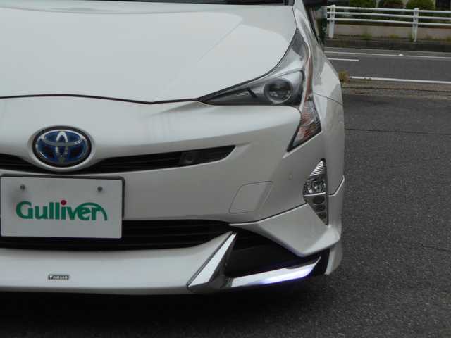 トヨタ プリウス A プレミアム 愛知県 2017(平29)年 5.9万km ホワイトパールクリスタルシャイン トヨタセーフティセンス/純正9インチSDナビ/フルセグテレビ・DVD/Bluetooth/バックカメラ/ビルトインETC/本革シート/D席パワーシート/Ｆ席シートヒーター/レーダークルーズコントロール/オートマチックハイビーム/レーンディパーチャーアラート/ヘッドアップディスプレイ/ブラインドスポットモニター/保証書・取説・ナビ取説あり