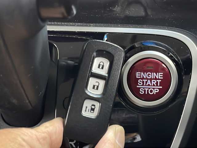 ホンダ Ｎ ＢＯＸ G Lパッケージ 群馬県 2016(平28)年 5.8万km プレミアムホワイトパールⅡ 純正ナビ　バックカメラ　片側電動スライドドア　ビルトインＥＴＣ　フルセグＴＶ　スマートキー　プッシュスタートボタン　電動格納ミラー　横滑り防止装置　ドライブレコーダー　キセノンヘッドライト　禁煙車
