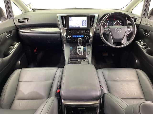 トヨタ アルファード S Cパッケージ 栃木県 2020(令2)年 2.3万km ホワイトパールクリスタルシャイン 純正ナビ/（CD/DVD/フルセグTV/Bluetooth/USB）/バックカメラ/サンルーフ/レザーシート/トヨタセーフティセンス/コーナーセンサー/ビルトインETC2.0/前後ドライブレコーダー/両側パワースライドドア/パワーバックドア/パワーシート/シートヒーター/シートエアコン/メモリーシート/禁煙車/デジタルインナーミラー/純正フリップダウンモニター/シーケンシャルウィンカー/オートライト/LEDヘッドライト/横滑り防止装置/AC100V電源/フォグランプ/スマートキー/プッシュスタート/ステアリングスイッチ/革巻きステアリング/ウィンカーミラー/純正18インチアルミホイール/純正フロアマット