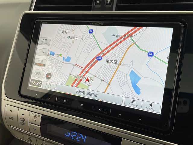 トヨタ ランドクルーザー プラド TX Lパッケージ マットブラED 千葉県 2023(令5)年 1.6万km ホワイトパールクリスタルシャイン 禁煙車/純正ナビ/・CD/DVD/Bluetooth/iPod/・バックカメラ/トヨタセーフティーセンサー/・レーダークルーズコントロール/・レーンキープ/・衝突被害軽減ブレーキ/シートヒーター/・シートクーラー/ステアリングリモコン/MTモード/駆動方式切り替え/三列シート電動格納スイッチ/デュアルエアコン/スマートキー