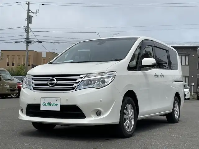 日産 セレナ 20G 道央・札幌 2013(平25)年 7.9万km ブリリアントホワイトパール 登録時走行距離　78693km/　4　W　D　/寒冷地仕様/エマージェンシーブレーキ/レーンキープアシスト/純正ディーラーOPナビ/(AM/FM/CD/DVD/BT)/フルセグTV/バックカメラ/全方位カメラ/両側パワースライドドア/純正前方型ドライブレコーダー/ベージュハーフレザーシート/横滑り防止装置/盗難防止装置/LEDヘッドライト