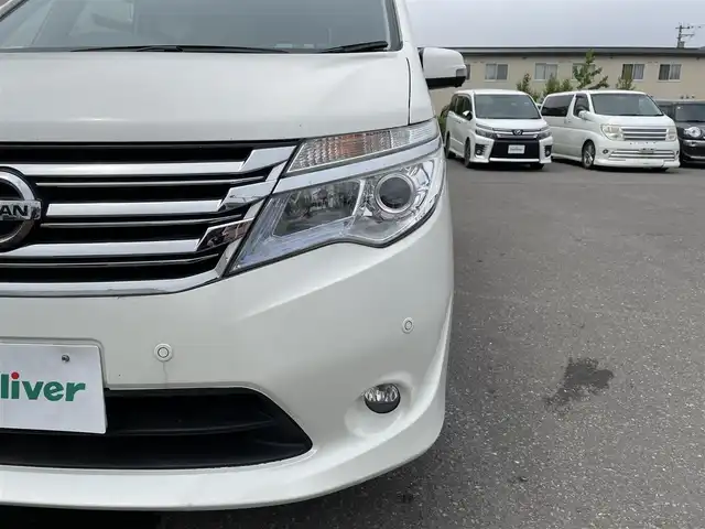 日産 セレナ 20G 道央・札幌 2013(平25)年 7.9万km ブリリアントホワイトパール 登録時走行距離　78693km/　4　W　D　/寒冷地仕様/エマージェンシーブレーキ/レーンキープアシスト/純正ディーラーOPナビ/(AM/FM/CD/DVD/BT)/フルセグTV/バックカメラ/全方位カメラ/両側パワースライドドア/純正前方型ドライブレコーダー/ベージュハーフレザーシート/横滑り防止装置/盗難防止装置/LEDヘッドライト