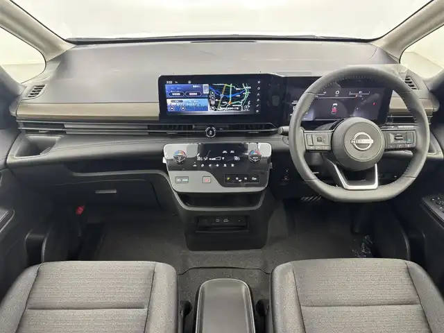 日産 セレナ e－パワー ハイウェイスター V 福井県 2025(令7)年 0.1万km未満 プリズムホワイト インテリジェント アラウンドビューモニター（移動物 検知機能付）/インテリジェント ルームミラー/アドバンスドドライブアシストディスプレイ（12.3インチカラーディスプレイ）/統合型インターフェースディスプレイ/ワイヤレス充電器+6スピーカー/NissanConnectナビゲーションシステム（地デジ内蔵）/車載通信ユニット（TCU［Telematics Control Unit］）/ETC2.0ユニット（ビルトインタイプ）/ドライブレコーダー（前後セット）/プロパイロット（ナビリンク機能付）/プロパイロット緊急停止支援システム（SOSコール機能付）/SOSコール/ヘッドランプ オートレベライザー/アダプティブLEDヘッドライトシステム