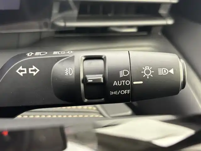 日産 セレナ e－パワー ハイウェイスター V 福井県 2025(令7)年 0.1万km未満 プリズムホワイト インテリジェント アラウンドビューモニター（移動物 検知機能付）/インテリジェント ルームミラー/アドバンスドドライブアシストディスプレイ（12.3インチカラーディスプレイ）/統合型インターフェースディスプレイ/ワイヤレス充電器+6スピーカー/NissanConnectナビゲーションシステム（地デジ内蔵）/車載通信ユニット（TCU［Telematics Control Unit］）/ETC2.0ユニット（ビルトインタイプ）/ドライブレコーダー（前後セット）/プロパイロット（ナビリンク機能付）/プロパイロット緊急停止支援システム（SOSコール機能付）/SOSコール/ヘッドランプ オートレベライザー/アダプティブLEDヘッドライトシステム