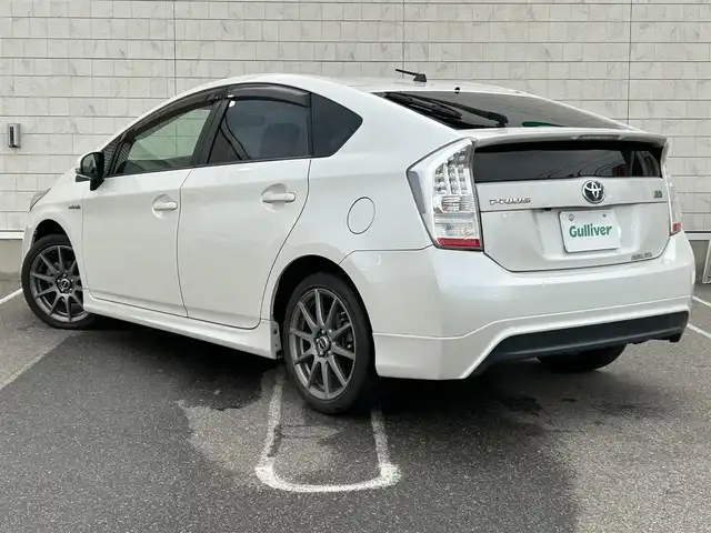 トヨタ プリウス S ツーリングセレクション 新潟県 2010(平22)年 8.4万km ホワイトパールクリスタルシャイン 純正ナビ/（ワンセグ/CD/DVD/AUX）/(NSDN-W60)/バックカメラ/オートライト/フォグランプ/ETC/電動格納ウインカーミラー/ステアリングスイッチ/純正フロアマット/ドアバイザー/プッシュスタート/スマートキー/モデリスタフロントエアロ/横滑り防止機能