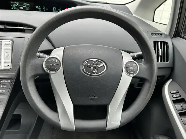 トヨタ プリウス S ツーリングセレクション 新潟県 2010(平22)年 8.4万km ホワイトパールクリスタルシャイン 純正ナビ/（ワンセグ/CD/DVD/AUX）/(NSDN-W60)/バックカメラ/オートライト/フォグランプ/ETC/電動格納ウインカーミラー/ステアリングスイッチ/純正フロアマット/ドアバイザー/プッシュスタート/スマートキー/モデリスタフロントエアロ/横滑り防止機能