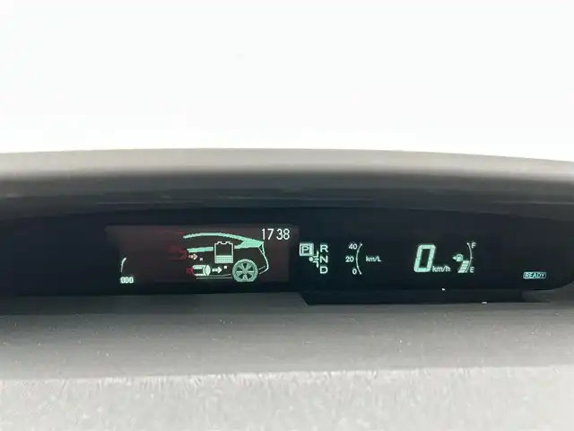 トヨタ プリウス S ツーリングセレクション 新潟県 2010(平22)年 8.4万km ホワイトパールクリスタルシャイン 純正ナビ/（ワンセグ/CD/DVD/AUX）/(NSDN-W60)/バックカメラ/オートライト/フォグランプ/ETC/電動格納ウインカーミラー/ステアリングスイッチ/純正フロアマット/ドアバイザー/プッシュスタート/スマートキー/モデリスタフロントエアロ/横滑り防止機能