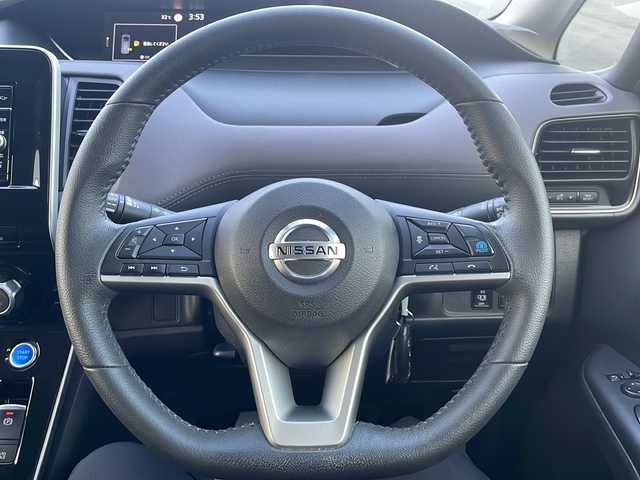 日産 セレナ e－パワー ハイウェイスター V 愛知県 2019(令1)年 4.3万km ダイヤモンドブラック プロパイロット/純正ナビ(MM319D-W)/・Bluetooth/・CD/DVD/・フルセグテレビ/アラウンドビューモニター/純正フリップダウンモニター/衝突軽減ブレーキ/レーンキープアシスト/前後コーナーセンサー/追従クルーズコントロール/パーキングアシスト/ブラインドスポットモニター/両側パワースライドドア/純正ドライブレコーダー/ＥＴＣ/スマートキー/フォグランプ