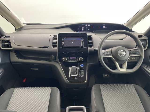 日産 セレナ e－パワー ハイウェイスター V 愛知県 2019(令1)年 4.3万km ダイヤモンドブラック プロパイロット/純正ナビ(MM319D-W)/・Bluetooth/・CD/DVD/・フルセグテレビ/アラウンドビューモニター/純正フリップダウンモニター/衝突軽減ブレーキ/レーンキープアシスト/前後コーナーセンサー/追従クルーズコントロール/パーキングアシスト/ブラインドスポットモニター/両側パワースライドドア/純正ドライブレコーダー/ＥＴＣ/スマートキー/フォグランプ