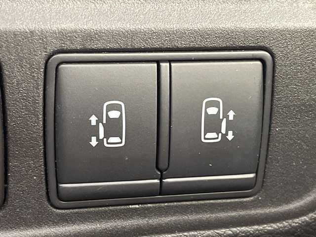 日産 セレナ e－パワー ハイウェイスター V 愛知県 2019(令1)年 4.3万km ダイヤモンドブラック プロパイロット/純正ナビ(MM319D-W)/・Bluetooth/・CD/DVD/・フルセグテレビ/アラウンドビューモニター/純正フリップダウンモニター/衝突軽減ブレーキ/レーンキープアシスト/前後コーナーセンサー/追従クルーズコントロール/パーキングアシスト/ブラインドスポットモニター/両側パワースライドドア/純正ドライブレコーダー/ＥＴＣ/スマートキー/フォグランプ