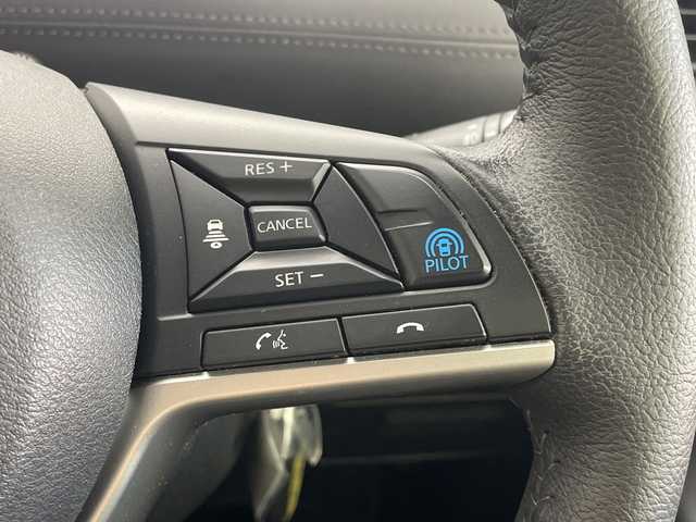 日産 セレナ e－パワー ハイウェイスター V 愛知県 2019(令1)年 4.3万km ダイヤモンドブラック プロパイロット/純正ナビ(MM319D-W)/・Bluetooth/・CD/DVD/・フルセグテレビ/アラウンドビューモニター/純正フリップダウンモニター/衝突軽減ブレーキ/レーンキープアシスト/前後コーナーセンサー/追従クルーズコントロール/パーキングアシスト/ブラインドスポットモニター/両側パワースライドドア/純正ドライブレコーダー/ＥＴＣ/スマートキー/フォグランプ