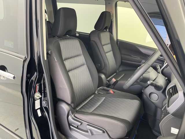 日産 セレナ e－パワー ハイウェイスター V 愛知県 2019(令1)年 4.3万km ダイヤモンドブラック プロパイロット/純正ナビ(MM319D-W)/・Bluetooth/・CD/DVD/・フルセグテレビ/アラウンドビューモニター/純正フリップダウンモニター/衝突軽減ブレーキ/レーンキープアシスト/前後コーナーセンサー/追従クルーズコントロール/パーキングアシスト/ブラインドスポットモニター/両側パワースライドドア/純正ドライブレコーダー/ＥＴＣ/スマートキー/フォグランプ