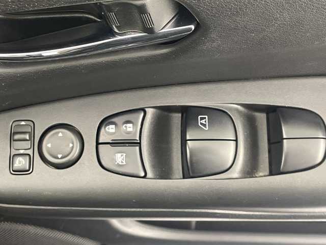 日産 セレナ e－パワー ハイウェイスター V 愛知県 2019(令1)年 4.3万km ダイヤモンドブラック プロパイロット/純正ナビ(MM319D-W)/・Bluetooth/・CD/DVD/・フルセグテレビ/アラウンドビューモニター/純正フリップダウンモニター/衝突軽減ブレーキ/レーンキープアシスト/前後コーナーセンサー/追従クルーズコントロール/パーキングアシスト/ブラインドスポットモニター/両側パワースライドドア/純正ドライブレコーダー/ＥＴＣ/スマートキー/フォグランプ