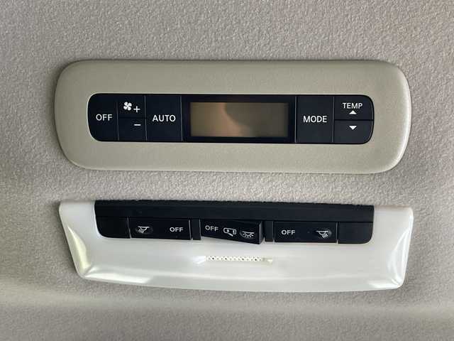 日産 セレナ e－パワー ハイウェイスター V 愛知県 2019(令1)年 4.3万km ダイヤモンドブラック プロパイロット/純正ナビ(MM319D-W)/・Bluetooth/・CD/DVD/・フルセグテレビ/アラウンドビューモニター/純正フリップダウンモニター/衝突軽減ブレーキ/レーンキープアシスト/前後コーナーセンサー/追従クルーズコントロール/パーキングアシスト/ブラインドスポットモニター/両側パワースライドドア/純正ドライブレコーダー/ＥＴＣ/スマートキー/フォグランプ