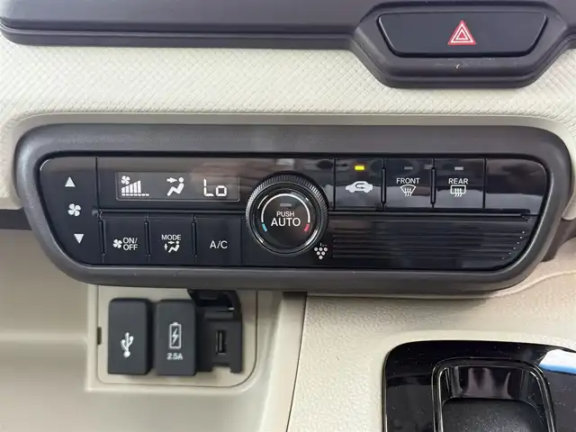 ホンダ Ｎ ＢＯＸ G EX ホンダセンシング 千葉県 2017(平29)年 1.4万km ブリティッシュグリーンP 純正SDナビ/　(フルセグTV/CD/DVD/Bluetooth/iPod)/Honda SENSING/両側パワースライド/前後コーナーセンサー/バックカメラ/CMBS/VSA/純正LEDヘッドライト/ETC/純正フロアマット/ステアリングスイッチ/オートライト/プッシュエンジンスタート/スマートキー/スペアキー
