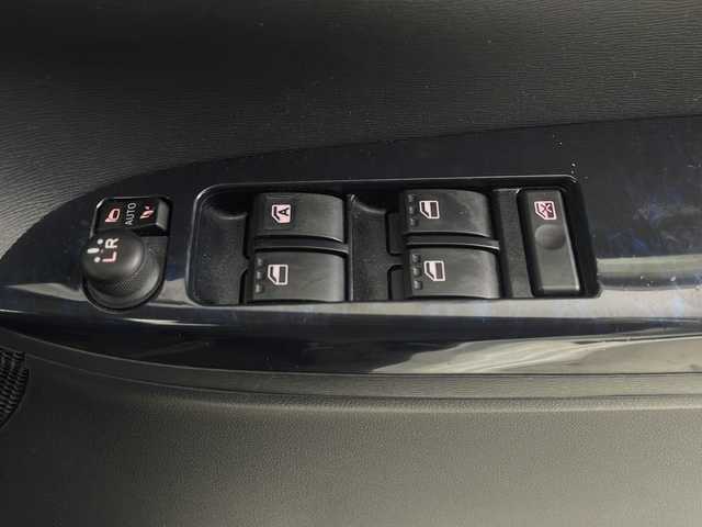 ダイハツ タント カスタム RS トップED SAⅡ 埼玉県 2016(平28)年 5.4万km パールホワイトⅢ 両側パワースライドドア/バックカメラ/LEDヘッドライト/オートライト/ハーフレザーシート/純正アルミホイール/純正フロアマット/革巻きハンドル/ドアバイザー/ハーフレザーシート/アイドリングストップ/プッシュスタート/スペアキー