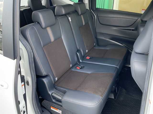 トヨタ シエンタ G クエロ 岐阜県 2019(令1)年 3.6万km ホワイトパールクリスタルシャイン ハーフレザーシート/純正SDナビ/衝突軽減ブレーキ/横滑り防止装置/アイドリングストップ/ビルドインEtC/ドライブレコーダー/全方位カメラ/バックカメラ/オートライト