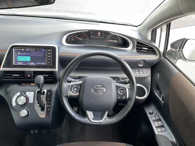 トヨタ シエンタ G クエロ 岐阜県 2019(令1)年 3.6万km ホワイトパールクリスタルシャイン ハーフレザーシート/純正SDナビ/衝突軽減ブレーキ/横滑り防止装置/アイドリングストップ/ビルドインEtC/ドライブレコーダー/全方位カメラ/バックカメラ/オートライト