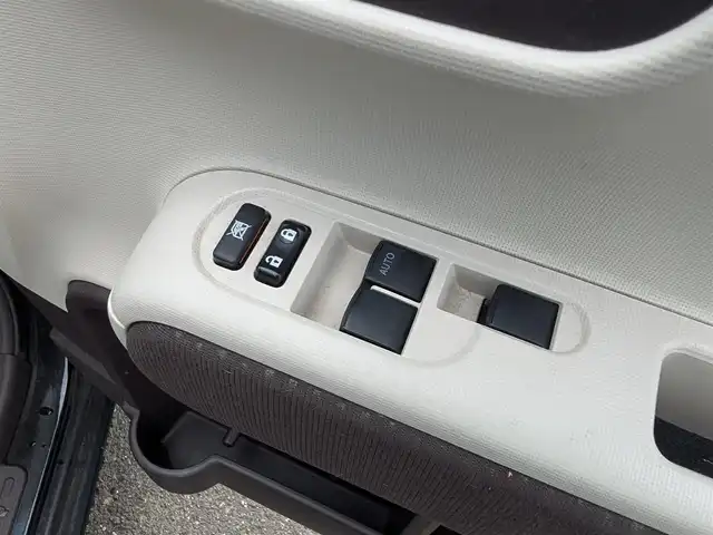 トヨタ ポルテ G 福井県 2013(平25)年 8.3万km ブラックマイカ ワンオーナー車/片側パワースライドドア/Fフォグ/横滑り防止装置/純正SDナビ/フルセグテレビ/シートヒーター/純正ホイルキャップ/純正フロアマット/スマートキー