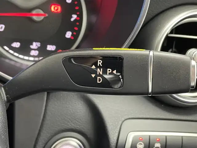 メルセデス・ベンツ Ｃ１８０ アバンギャルド AMGライン 熊本県 2019(令1)年 4.1万km ブラック 純正ナビ　/社外前後ドライブレコーダー　/全周囲カメラ　/ビルトインＥＴＣ２．０　/レーダークルーズコントロール　/アクティブステアリンググアシスト/アクティブレーンキープアシスト/アクティブパーキングアシスト/アクティブディスタンスアシスト/ブラインドスポットアシスト/前後クリアランスソナー　/前席シートヒーター　/前席パワーシート/純正フロアマット/純正１８インチAW/オートライト/LEDヘッドライト/スマートキー/プッシュスタート/スペアキー1本/取扱説明書