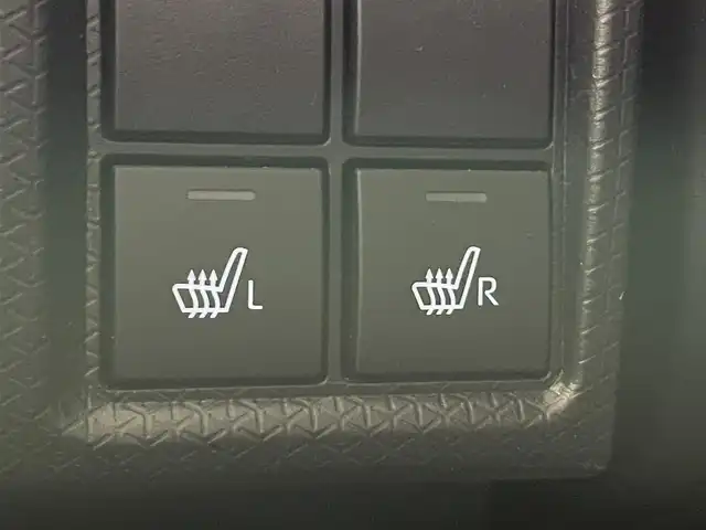 ダイハツ タント ファンクロスターボ 愛知県 2023(令5)年 1.2万km ブラックマイカメタリック/サンドベージュメタリック 純正１０型ナビ　全方位カメラ　禁煙車　シートヒーター　両側パワスラ　ナビ連動ドラレコ　ＨＤＭＩ　ＥＴＣ２．０　ルーフレール　スマアシIII　衝突軽減　追従クルコン　コーナーセンサー　ＬＥＤライト　フォグ　ツートンカラー　ドアバイザー　