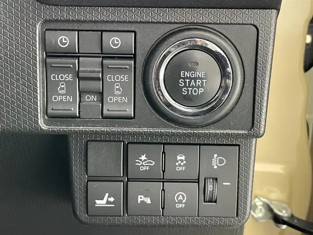 ダイハツ タント ファンクロスターボ 愛知県 2023(令5)年 1.2万km ブラックマイカメタリック/サンドベージュメタリック 純正１０型ナビ　全方位カメラ　禁煙車　シートヒーター　両側パワスラ　ナビ連動ドラレコ　ＨＤＭＩ　ＥＴＣ２．０　ルーフレール　スマアシIII　衝突軽減　追従クルコン　コーナーセンサー　ＬＥＤライト　フォグ　ツートンカラー　ドアバイザー　