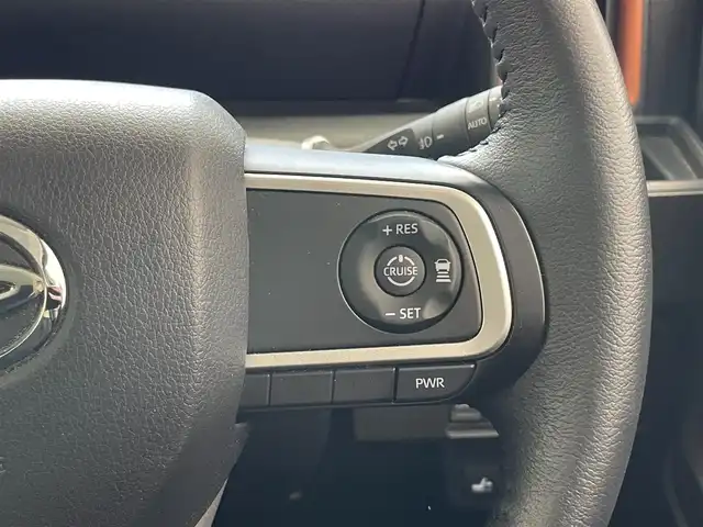 ダイハツ タント ファンクロスターボ 愛知県 2023(令5)年 1.2万km ブラックマイカメタリック/サンドベージュメタリック 純正１０型ナビ　全方位カメラ　禁煙車　シートヒーター　両側パワスラ　ナビ連動ドラレコ　ＨＤＭＩ　ＥＴＣ２．０　ルーフレール　スマアシIII　衝突軽減　追従クルコン　コーナーセンサー　ＬＥＤライト　フォグ　ツートンカラー　ドアバイザー　