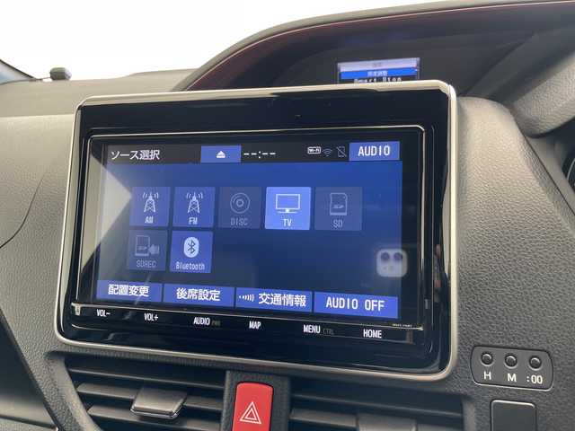 トヨタ ノア Si ダブルバイビーⅡ 愛知県 2019(令1)年 4万km ブラック 純正9型ナビ　ＳＤカードなし/バックカメラ/クルーズコントロール/後席12インチモニター/両側電動スライドドア/LEDヘッドライト/ハーフレザーシート/コーナーセンサー/クルーズコントロール/オートハイビーム/純正16インチAW/バックドアイージークローザー/ETC2.0/スマートキー/プッシュスタート