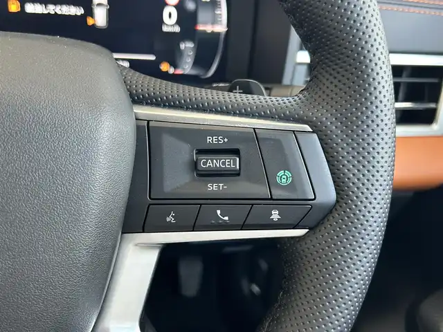 三菱 アウトランダー ＰＨＥＶ P 茨城県 2022(令4)年 3.8万km 茶 純正９インチナビ/マルチアラウンドモニター/BOSEサウンド/全方位カメラ/一体型ドライブレコーダー/デジタルインナーミラー/４WD/電動リアゲート/パノラマサンルーフ/クルーズコントロール/Bluetooth接続/フルセグTV/３列シート/applecarplay/シートヒーター/純正アルミホイール